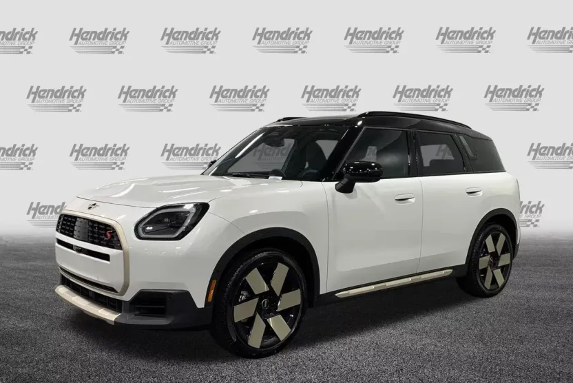 2025 Mini Countryman S ALL4 photo 1