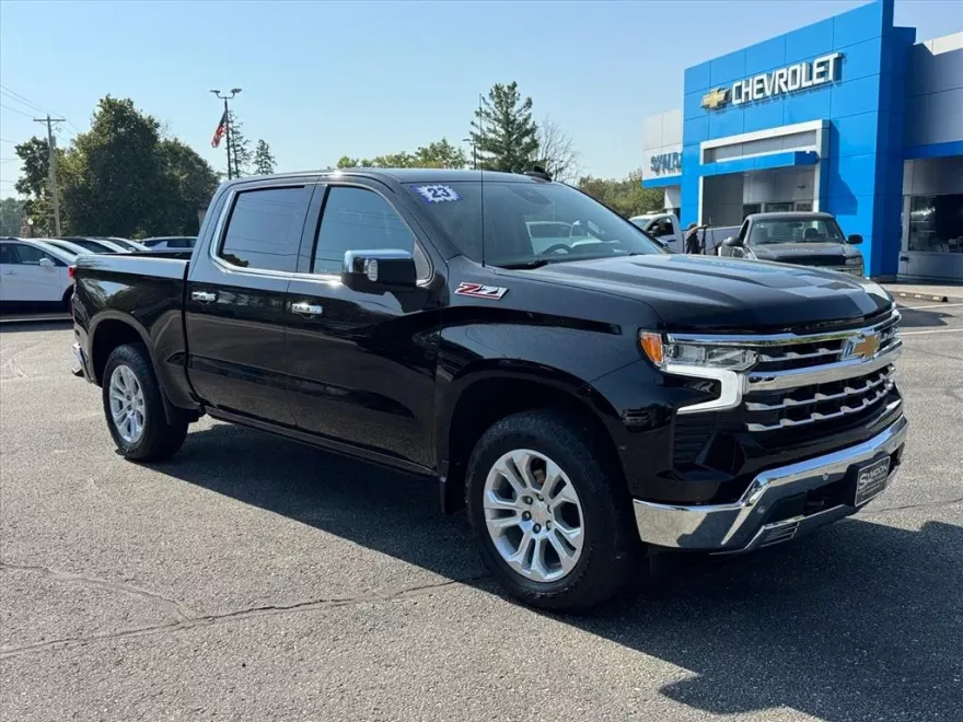 2023 Chevrolet Silverado 1500 LTZ photo 1