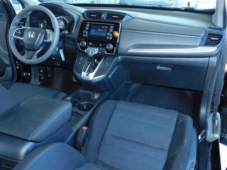 2017 Honda CR-V LX photo 1