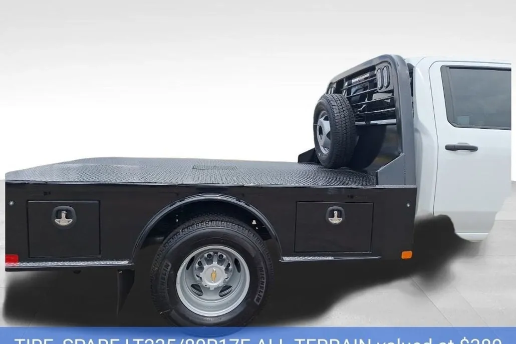 2025 Chevrolet Silverado 3500HD Work Truck photo 1