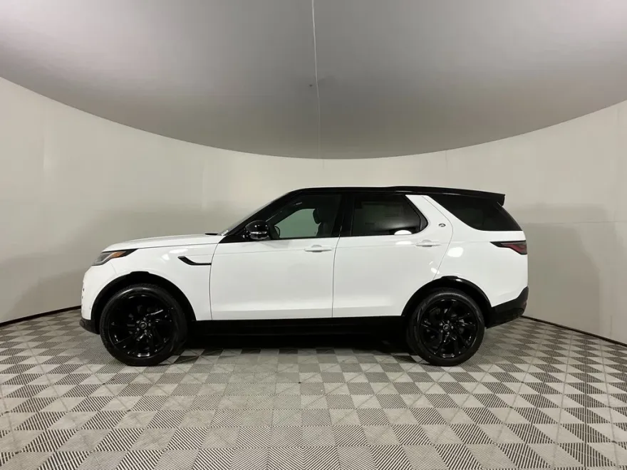 2025 Land Rover Discovery SE photo 1