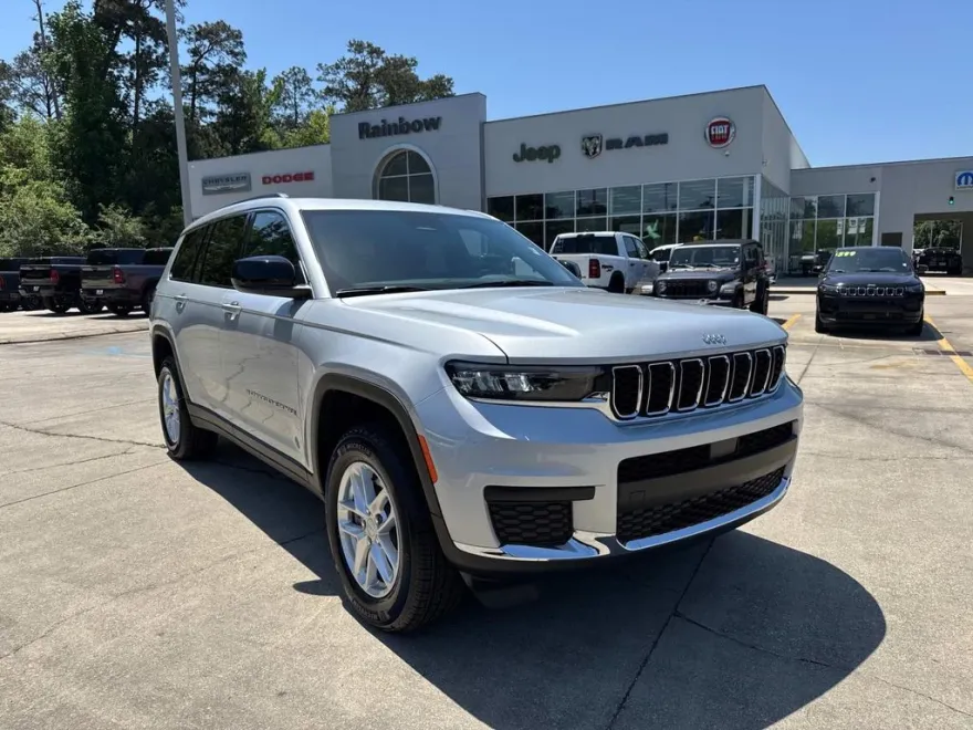 2025 Jeep Grand Cherokee Laredo X photo 1