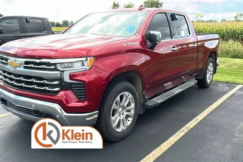 2023 Chevrolet Silverado 1500 LTZ photo 1
