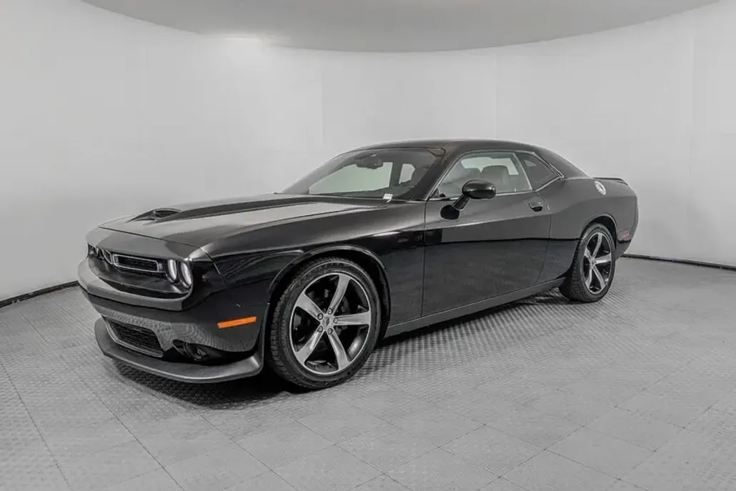 2019 Dodge Challenger GT photo 1