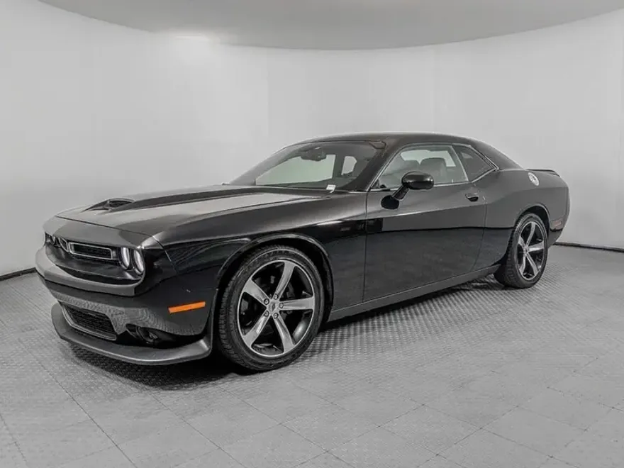 2019 Dodge Challenger GT photo 1