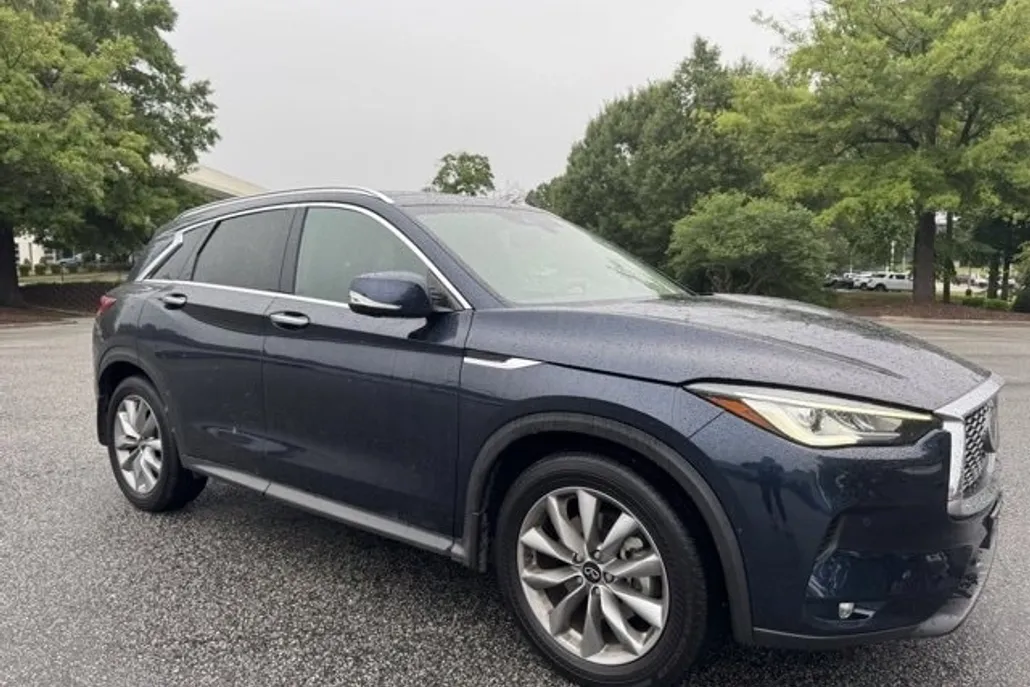 2022 Infiniti QX50 Essential photo 1