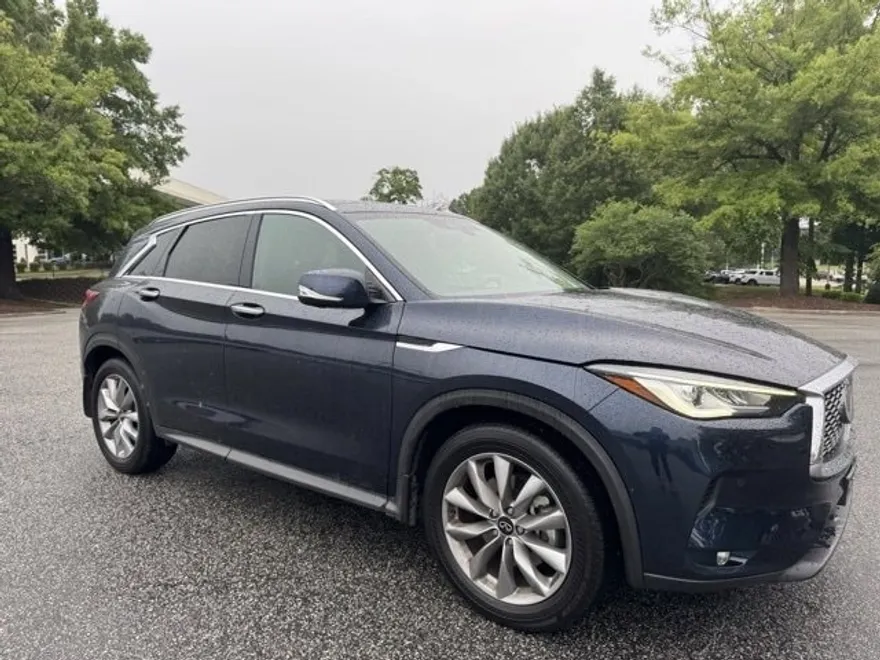 2022 Infiniti QX50 Essential photo 1