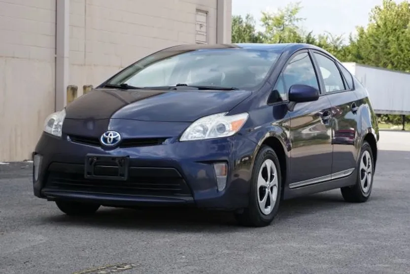 2012 Toyota Prius Two photo 1