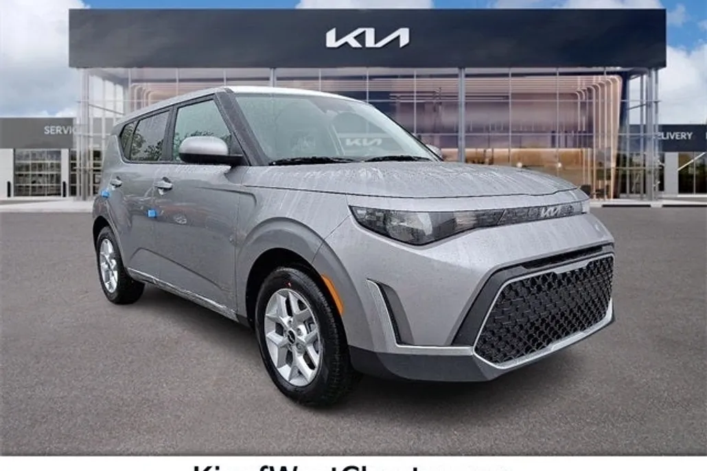 2025 Kia Soul LX photo 1