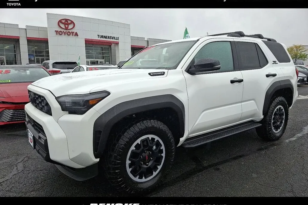 2025 Toyota 4Runner TRD Off-Road photo 1
