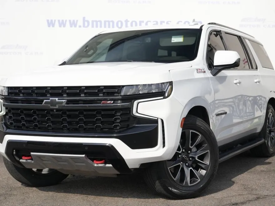 2021 Chevrolet Suburban Z71 photo 1