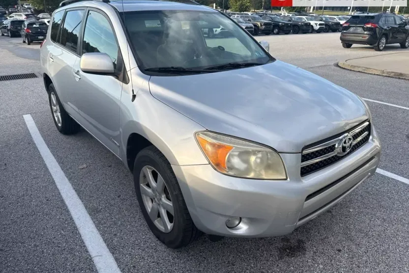 2007 Toyota RAV4 Limited photo 1