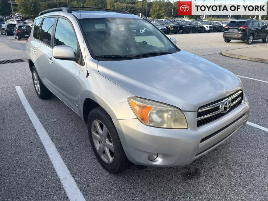 2007 Toyota RAV4 Limited photo 1