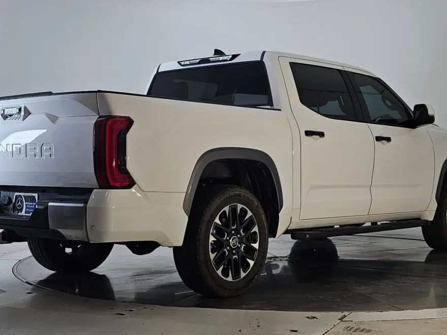 2023 Toyota Tundra Limited CrewMax photo 1