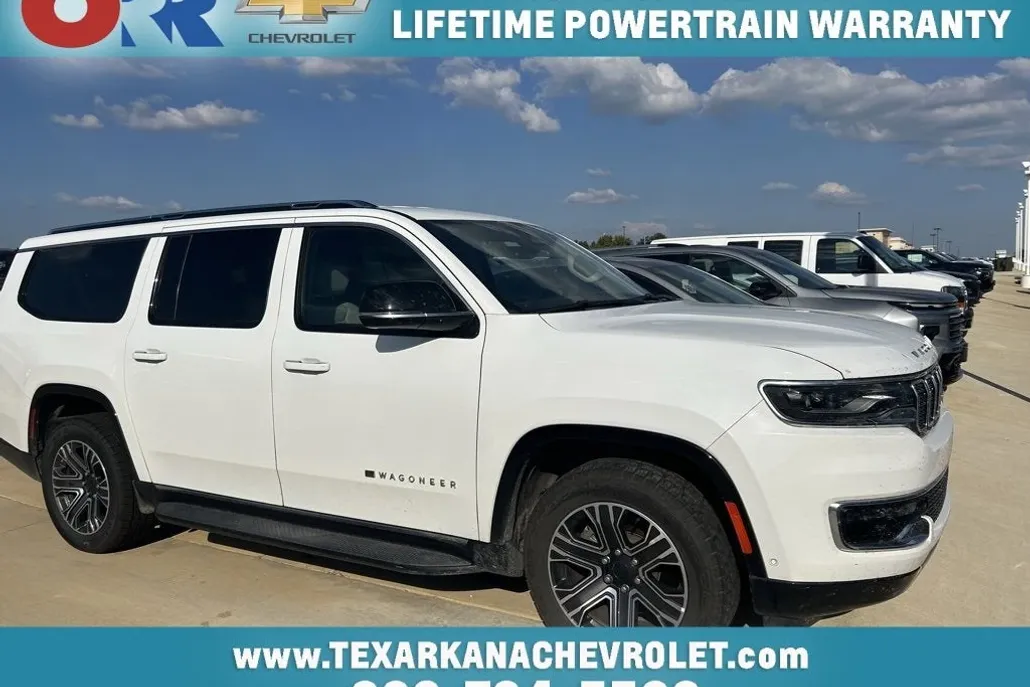 2024 Jeep Wagoneer L Series II photo 1