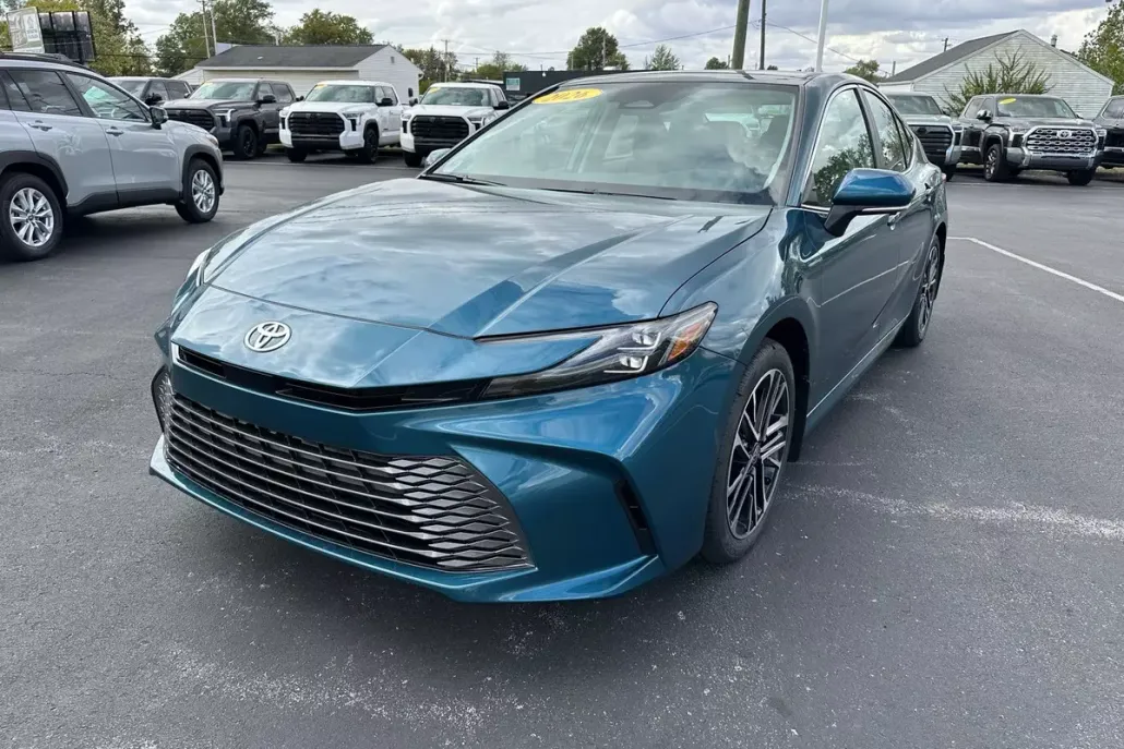 2026 Toyota Camry XLE photo 1