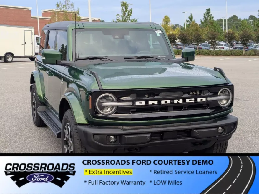2025 Ford Bronco Outer Banks photo 1