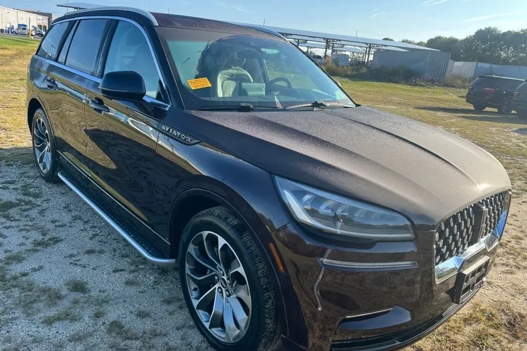 2023 Lincoln Aviator Grand Touring photo 1