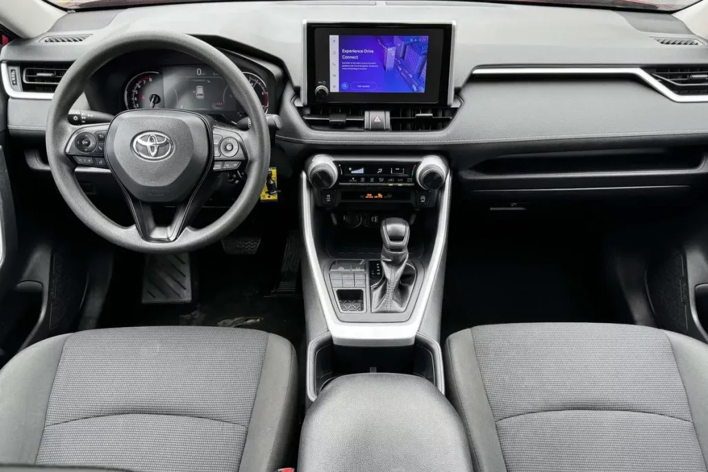 2024 Toyota RAV4 LE photo 1