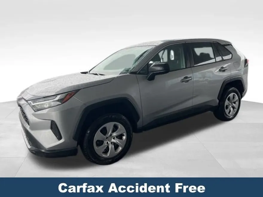 2024 Toyota RAV4 LE photo 1