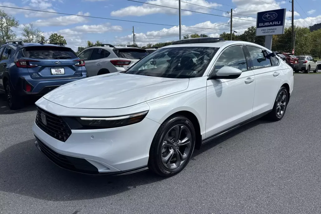 2024 Honda Accord Hybrid EX-L photo 1