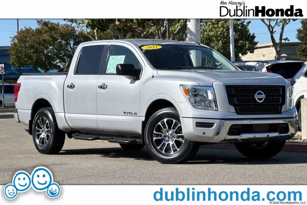 2021 Nissan Titan SV photo 1