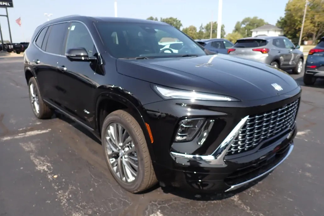 2026 Buick Enclave Avenir photo 1
