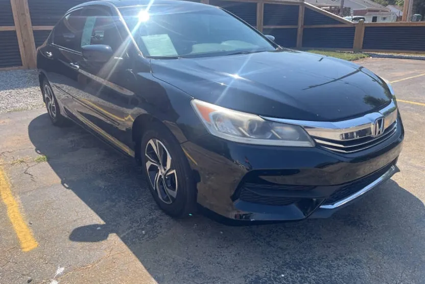 2017 Honda Accord LX photo 1