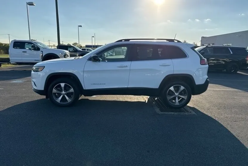 2022 Jeep Cherokee Limited photo 1