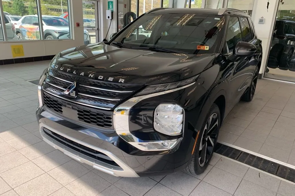 2022 Mitsubishi Outlander SEL GT photo 1