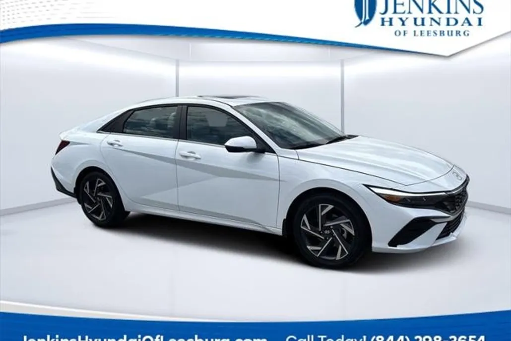 2025 Hyundai Elantra Limited photo 1