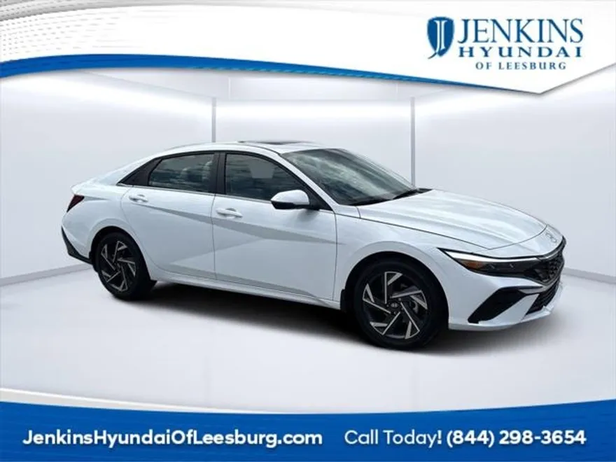 2025 Hyundai Elantra Limited photo 1