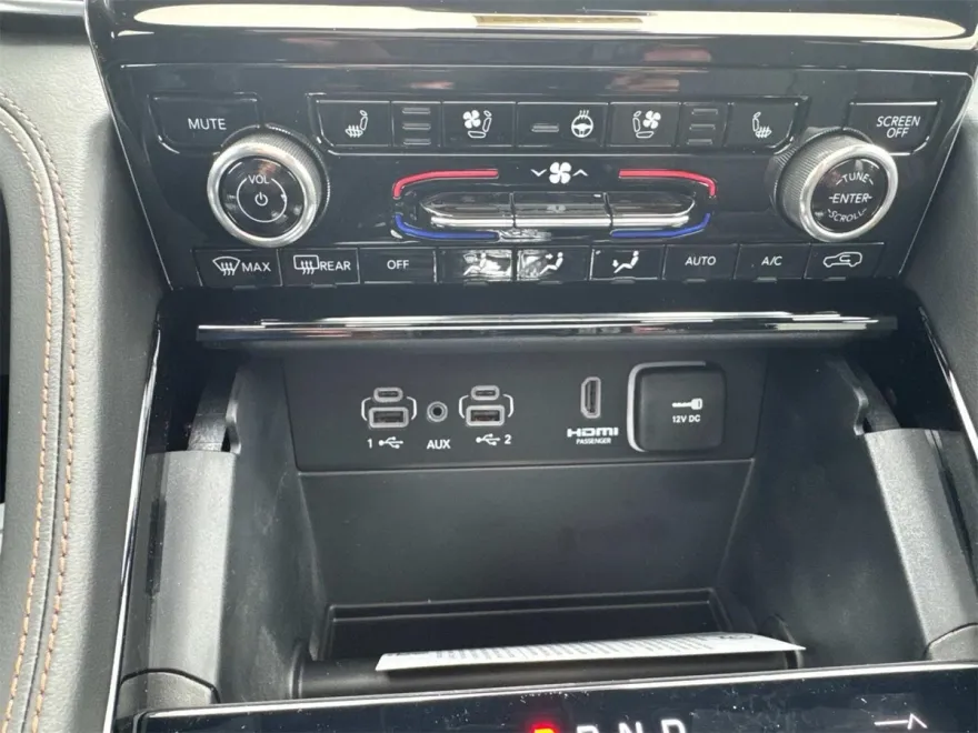 2025 Jeep Grand Cherokee L Summit photo 35