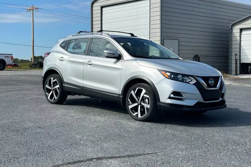 2022 Nissan Rogue Sport SL photo 1