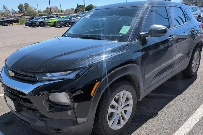 2023 Chevrolet Trailblazer LS photo 1