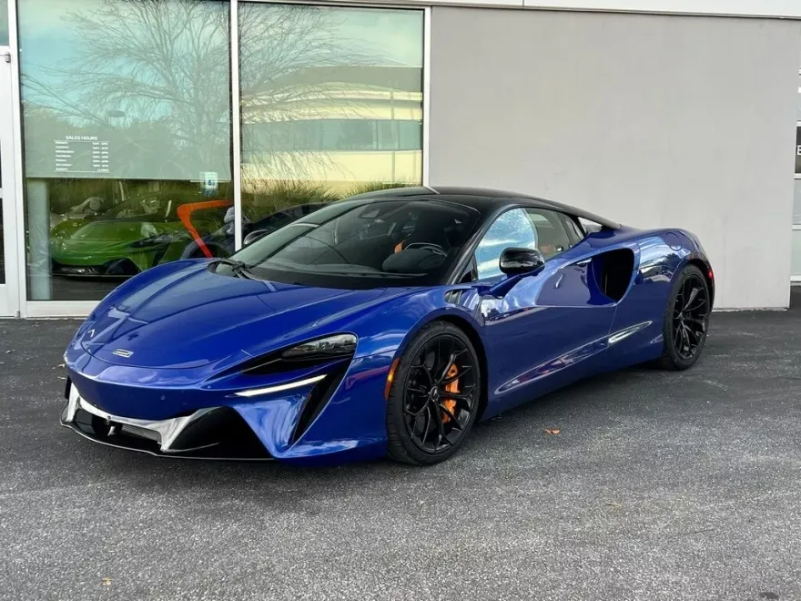 2024 Mclaren ARTURA photo 1