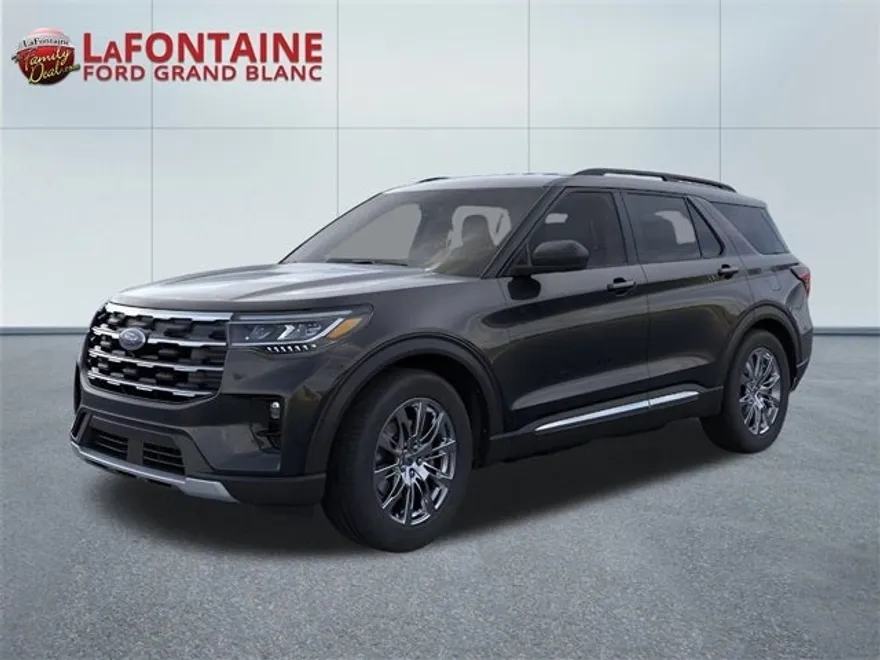 2025 Ford Explorer photo 1