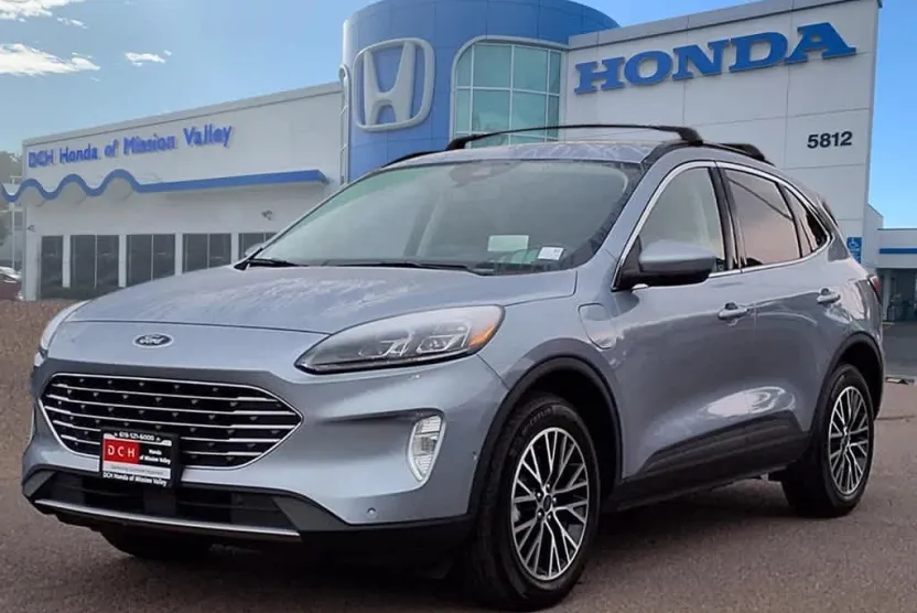2022 Ford Escape Titanium photo 1