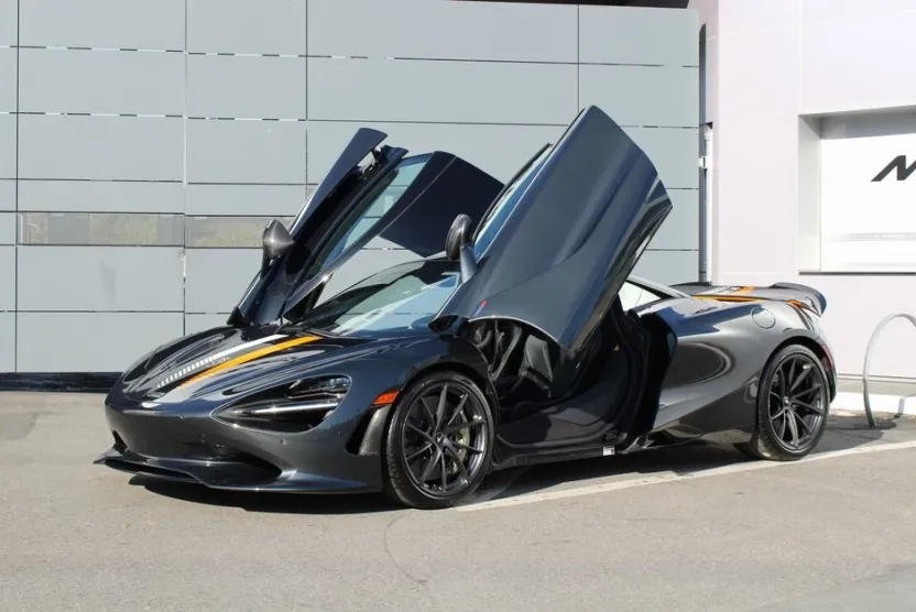 2025 Mclaren 750S Coupe photo 1