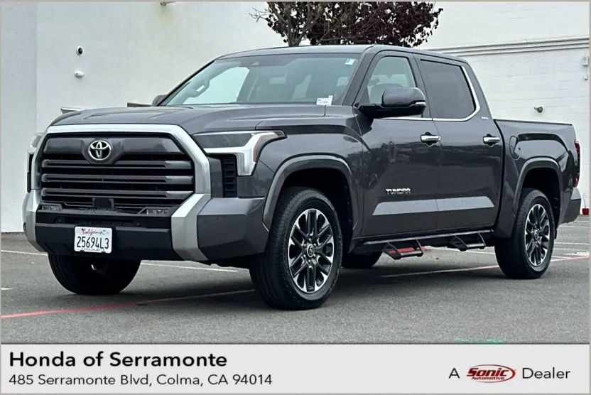 2022 Toyota Tundra Limited CrewMax photo 1