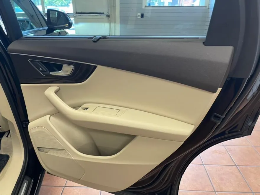 2019 Audi Q7 Premium Plus photo 33