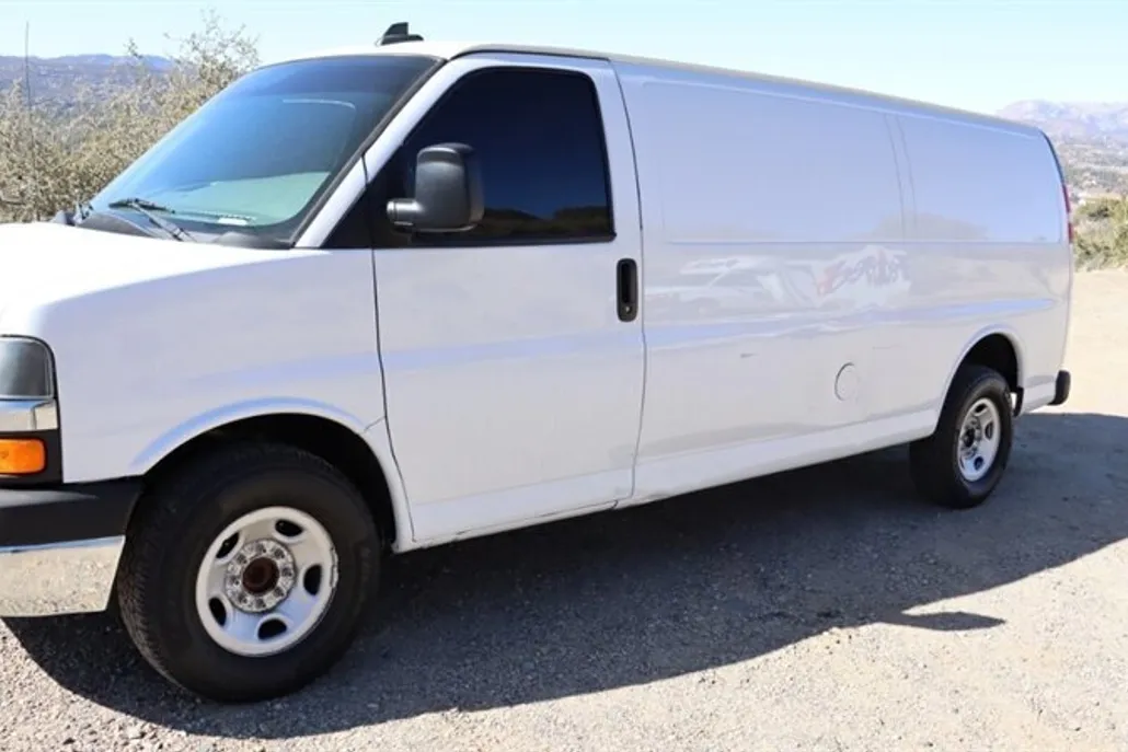 2018 Chevrolet Express 3500 Van photo 1