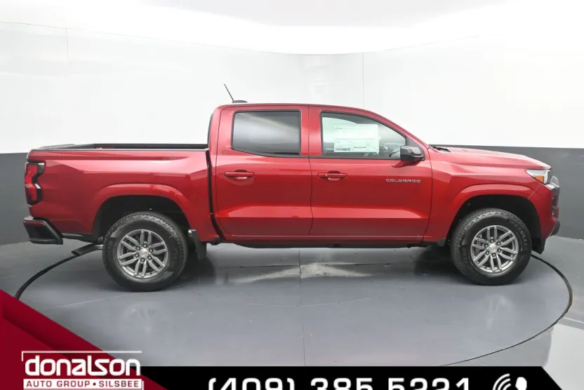2025 Chevrolet Colorado Work Truck LT photo 1