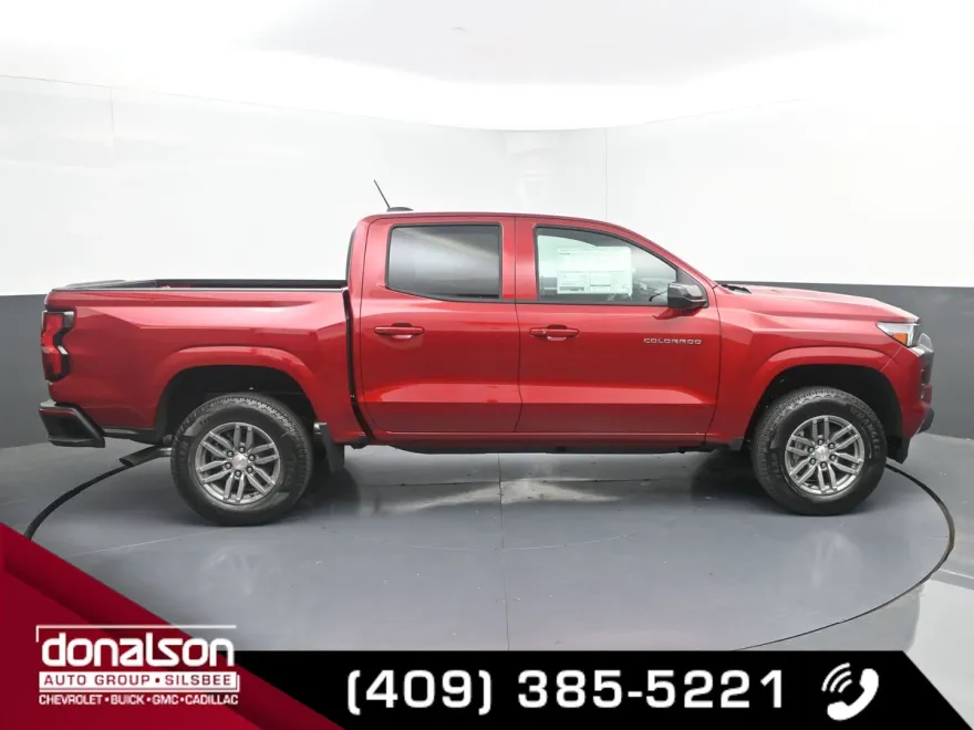 2025 Chevrolet Colorado Work Truck LT photo 1