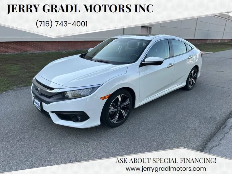 2018 Honda Civic Touring photo 1