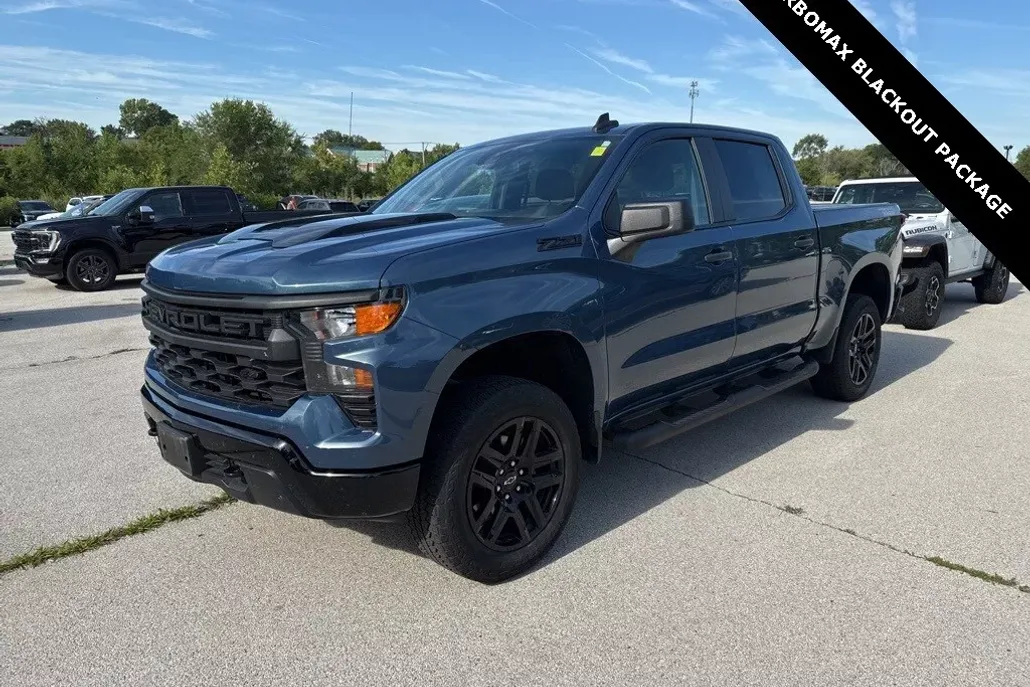 2024 Chevrolet Silverado 1500 Custom Trail Boss photo 1