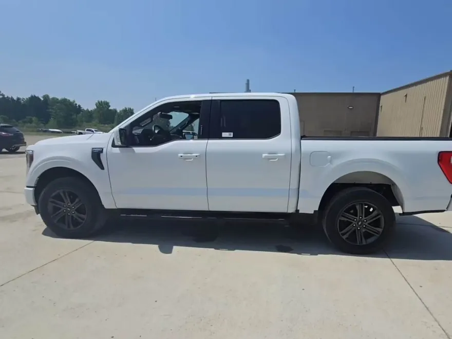 2022 Ford F-150 Lariat photo 1