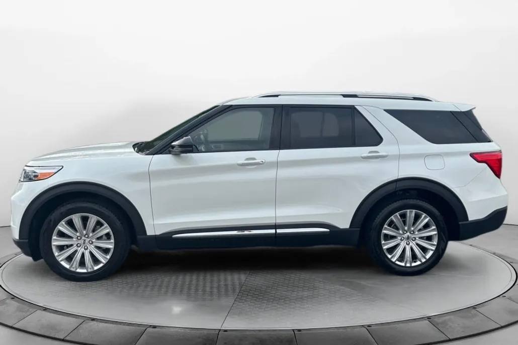 2022 Ford Explorer Limited photo 1