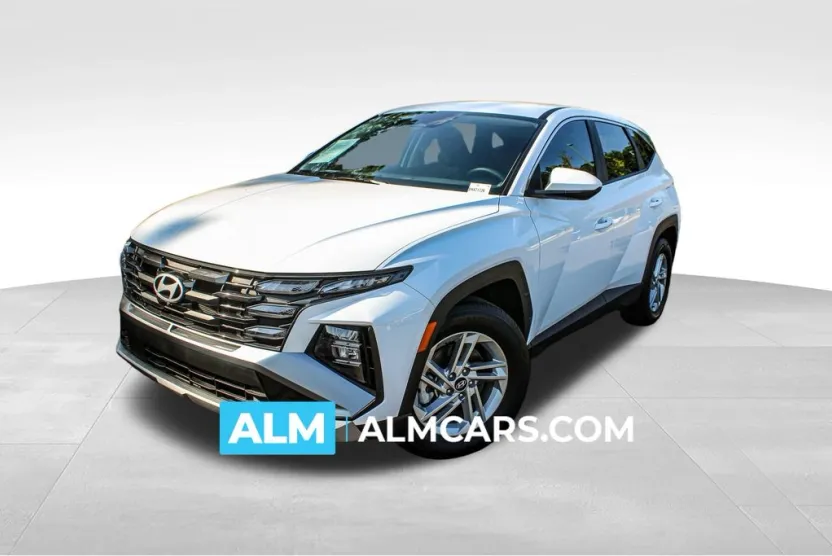 2025 Hyundai Tucson SE photo 1