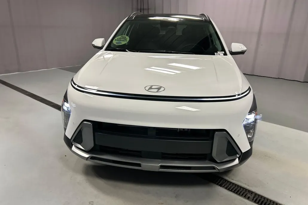 2026 Hyundai Kona Limited photo 1